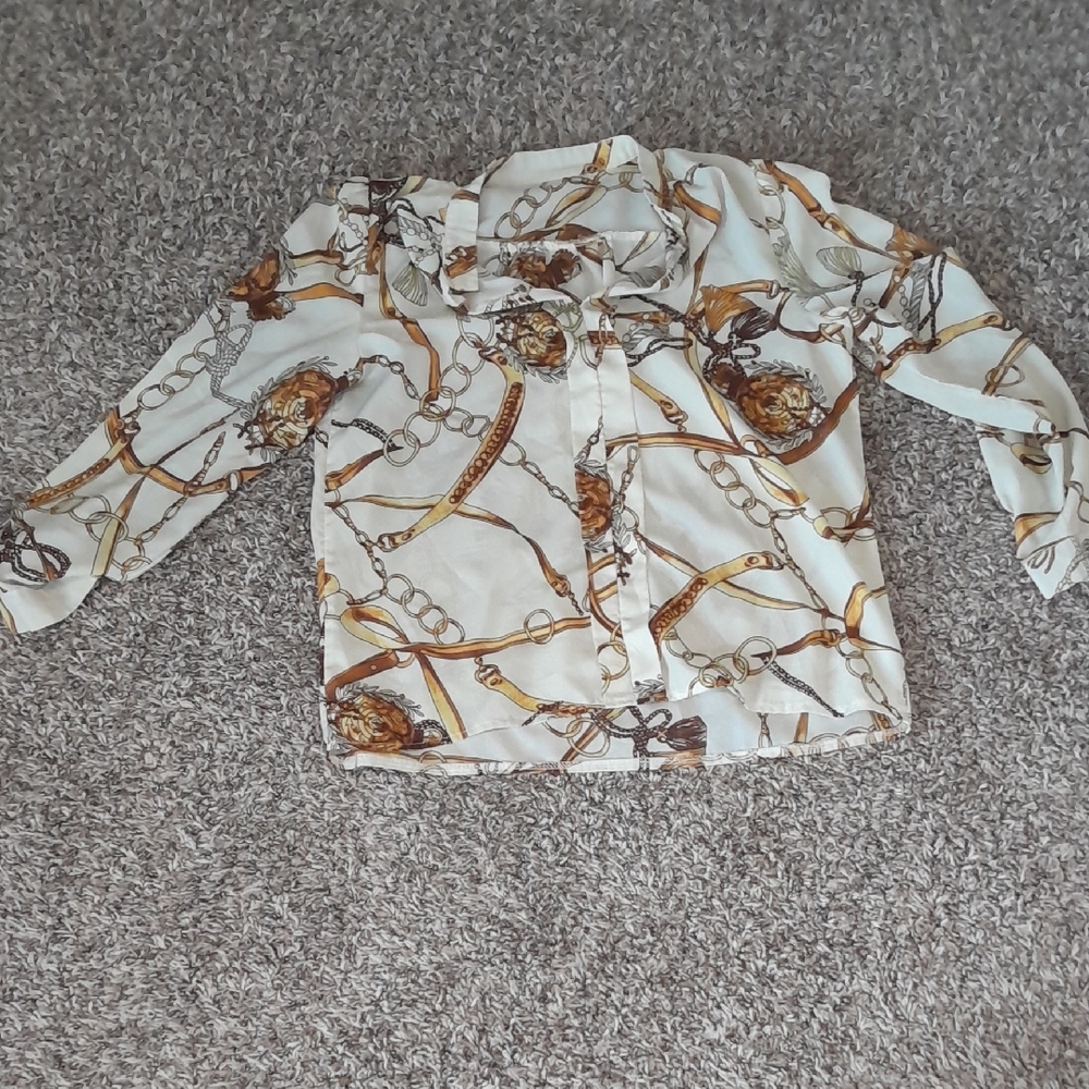 Chain Print Button-Up Blouse